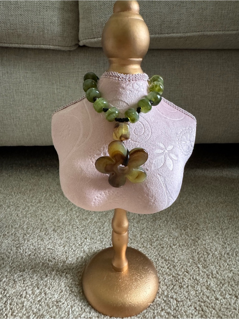 Green Beaded Necklace with Flower Pendant - Women Jewelry